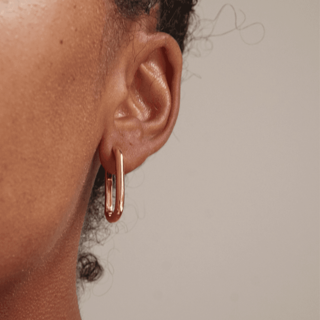 Comfortable gold hoop earrings