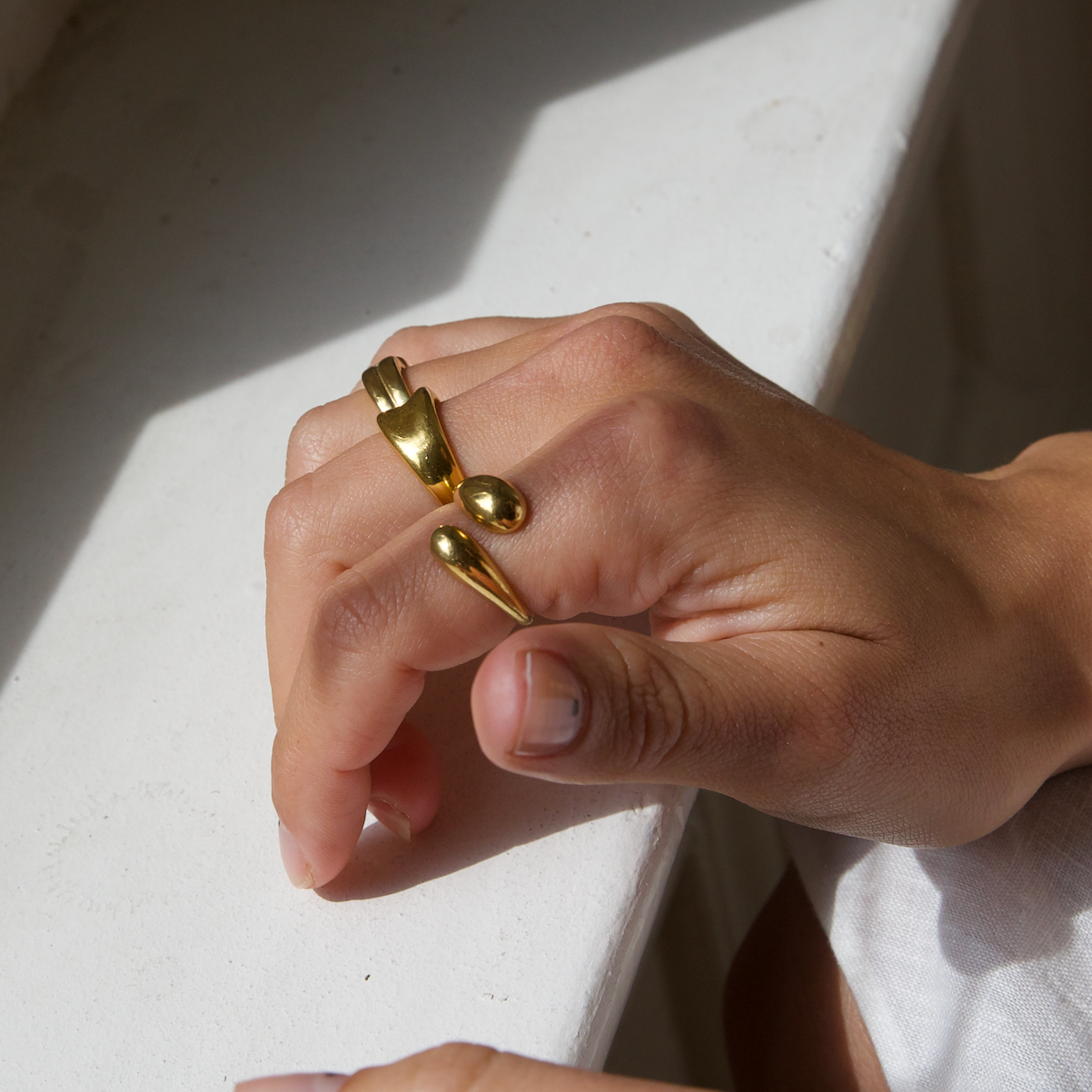 THE AVA RING - solid gold