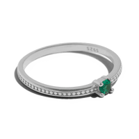 Silver ring with stone for women with a green stone packshot